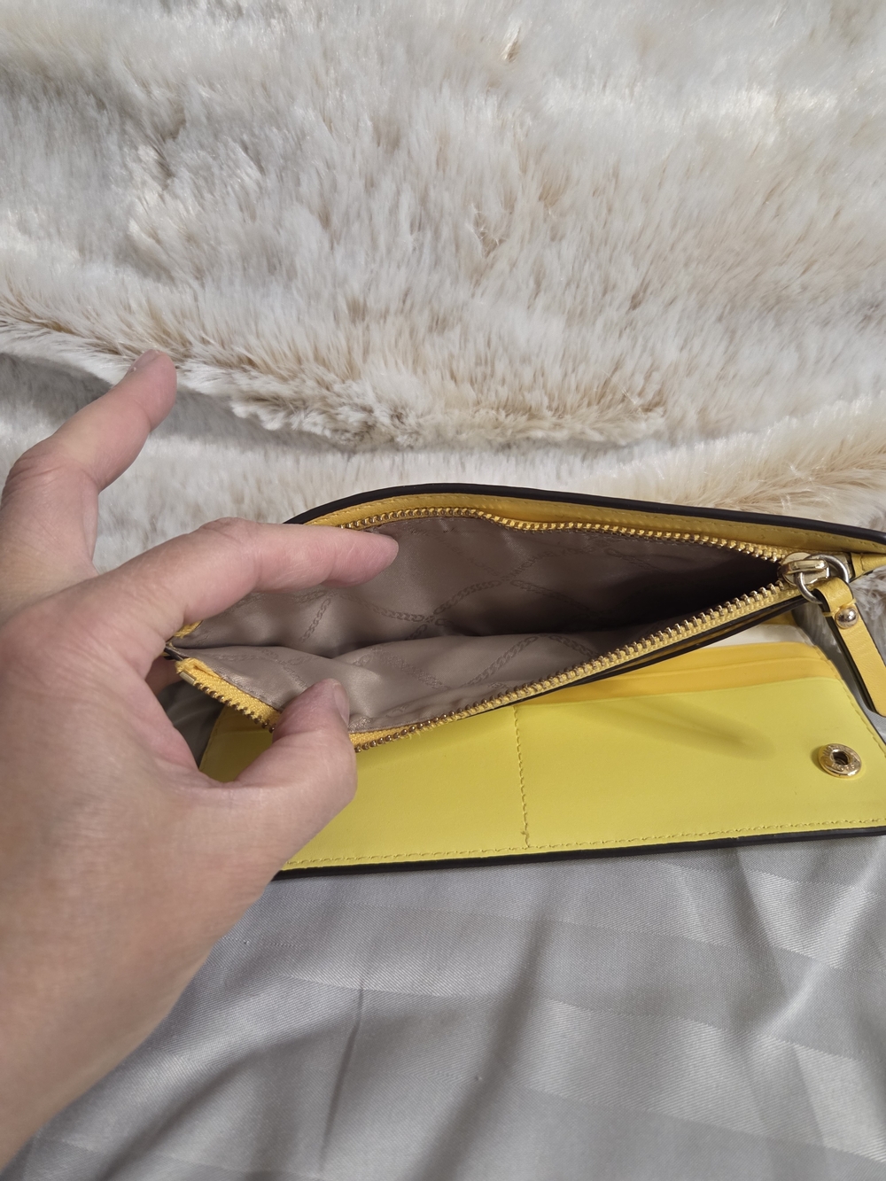 Michael Kors Adele Tri-Color Leather Slim Wallet - Picture 10 of 15